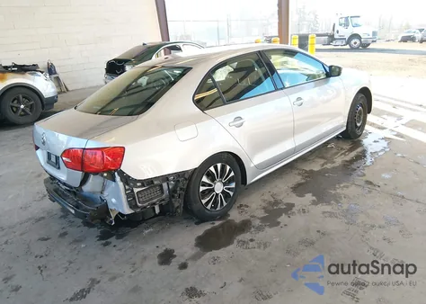 2014 Volkswagen Jetta 2.0L S from USA, damaged, VIN 3VW2K7AJ2EM320831